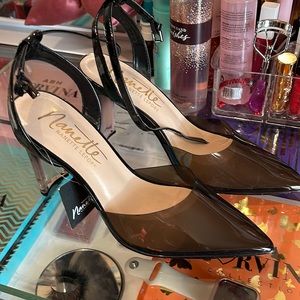 New condition, with tags on. Size 8